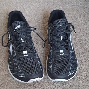 Altra One V3 shoes Women's 7.5